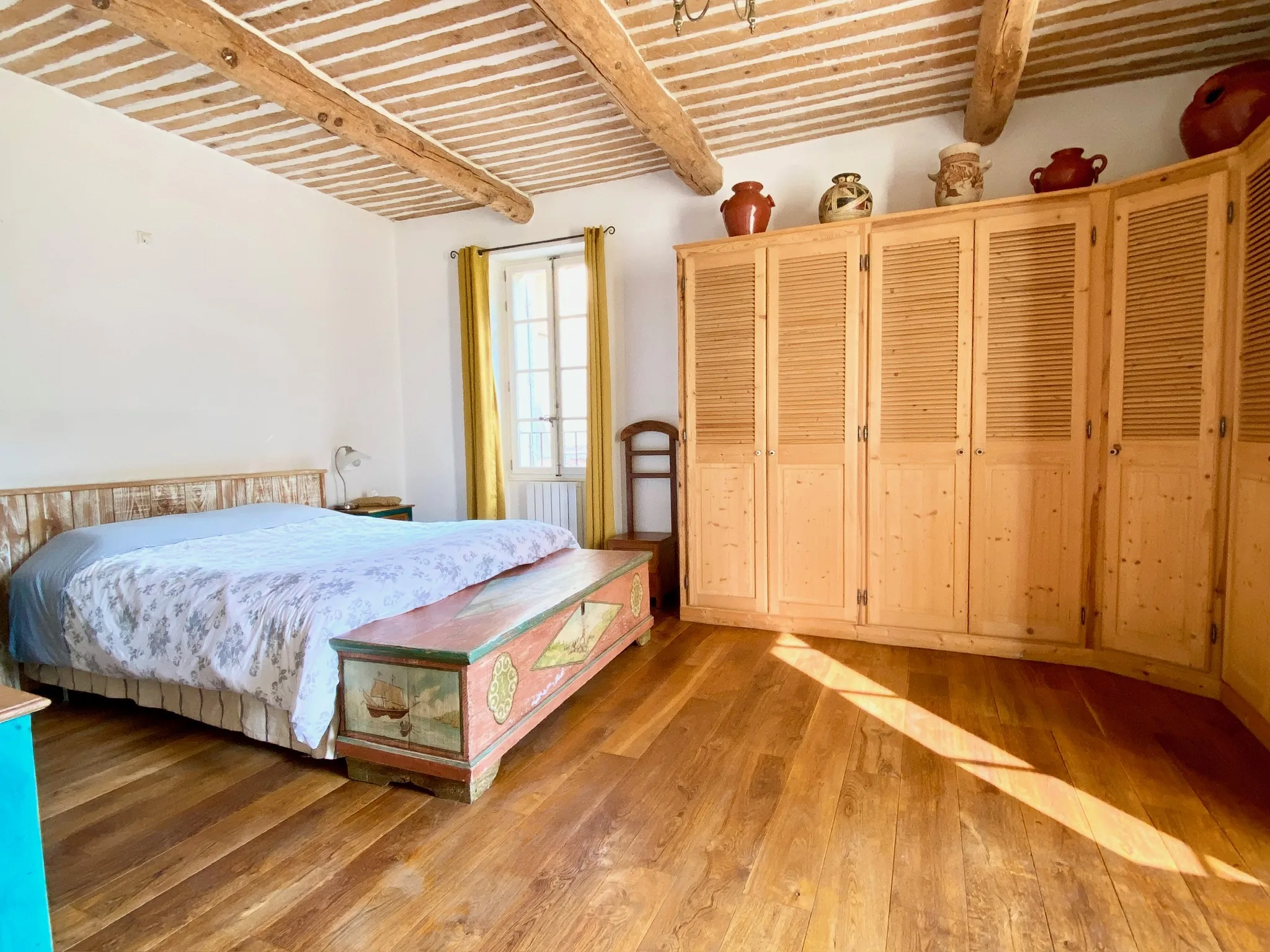 chambre suite côté laval